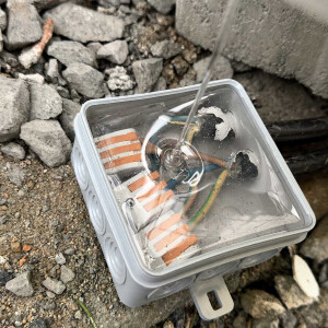 Resina epossidica per incapsulamento elettrico IP68 & IP69 fino a 1000 volt 750g incolore (trasparente), impermeabile per scatole di derivazione, schede elettroniche, giunti per cavi, ecc.